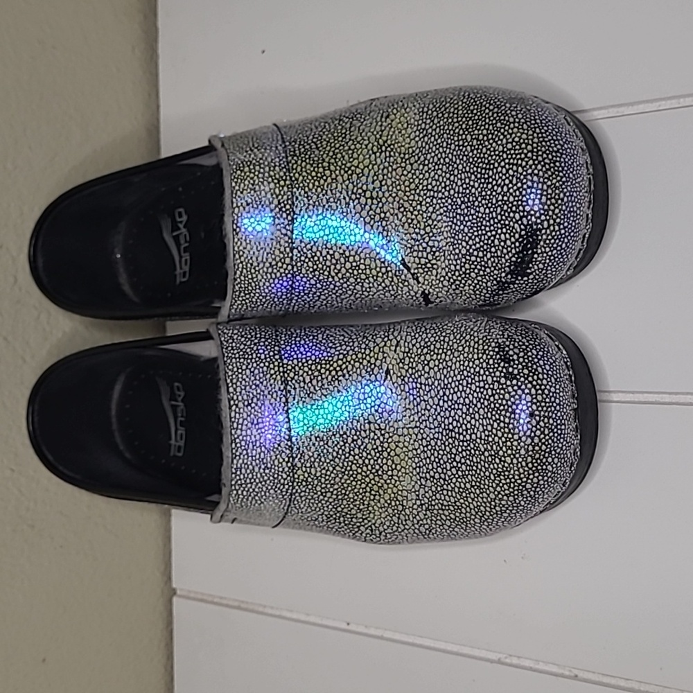 Dansko Iredescent Speckled Clog Womens Size 7.5 /38